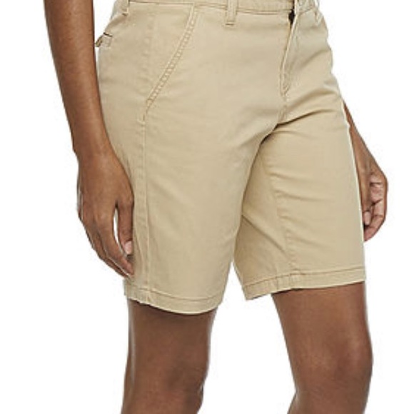 Chic women's khaki shorts knee length plus size 17-18 - Picture 3 of 4